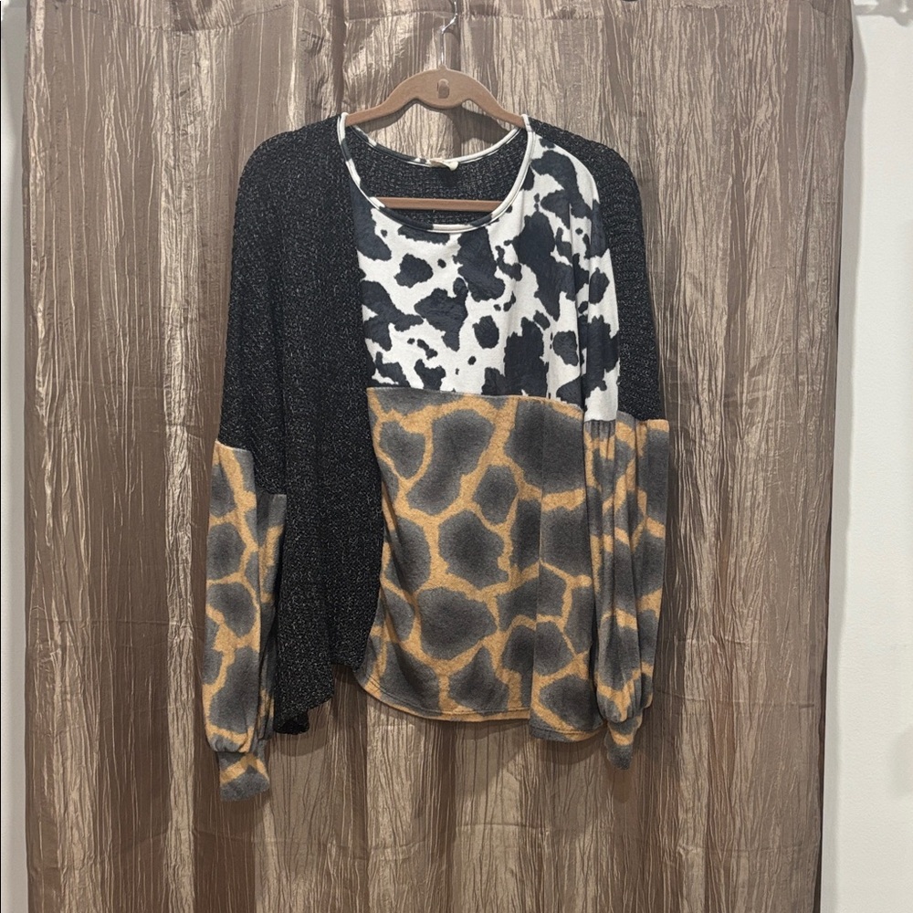 FUN Oversized lightweight sweater.